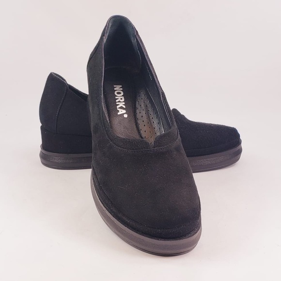 Norka Suede Leather Flats in Black Made in Turkey - Picture 1 of 4